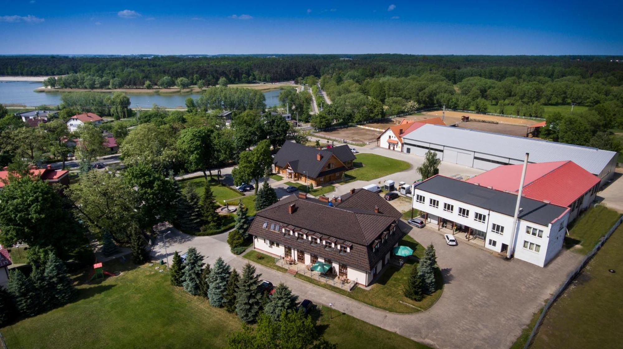 Hotel I Restauracja Borowianka Ostrów Wielkopolski Exterior foto