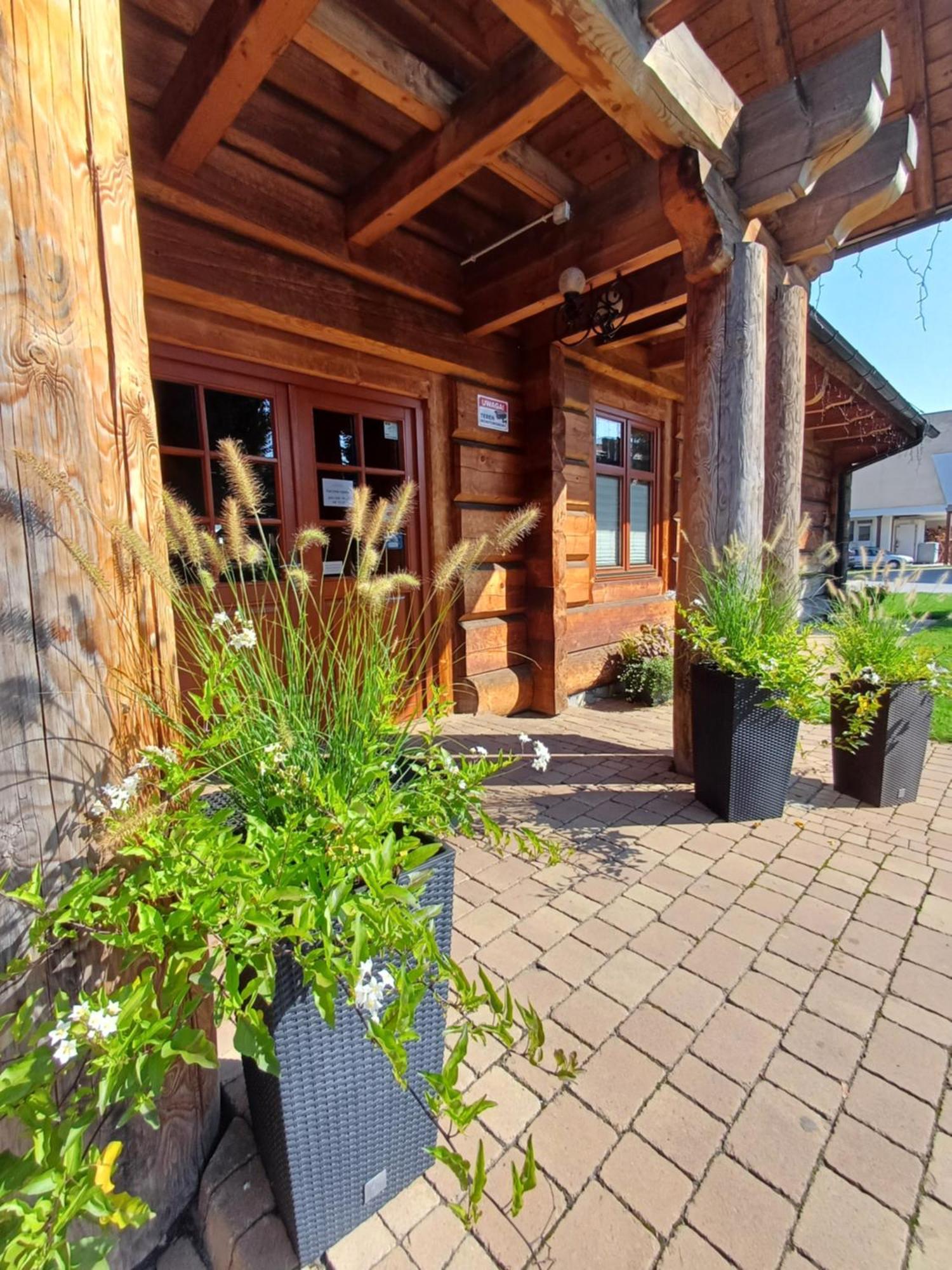 Hotel I Restauracja Borowianka Ostrów Wielkopolski Exterior foto