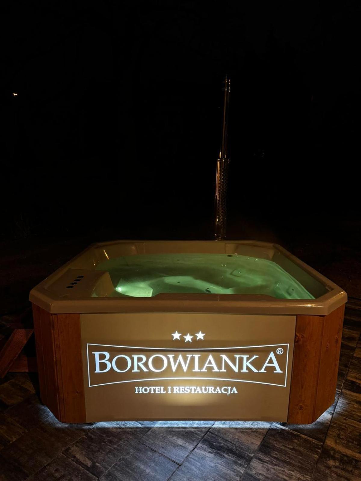 Hotel I Restauracja Borowianka Ostrów Wielkopolski Exterior foto