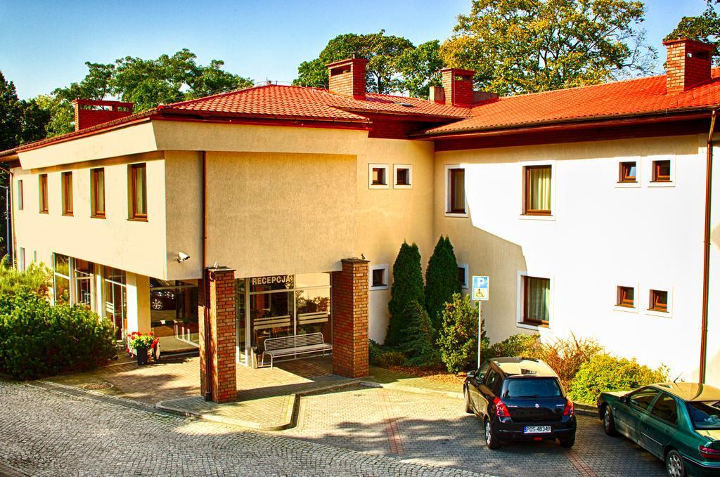 Hotel I Restauracja Borowianka Ostrów Wielkopolski Exterior foto